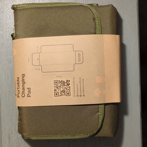 Olive Green Portable Changing Pad - Picture 1 of 4